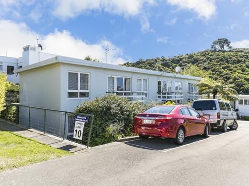 10/306 Karori Road, Karori