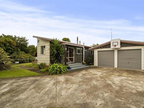 75 Patu-kukupa Street, Manaia