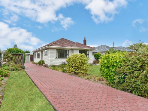 72 Racecourse Road, Sockburn
