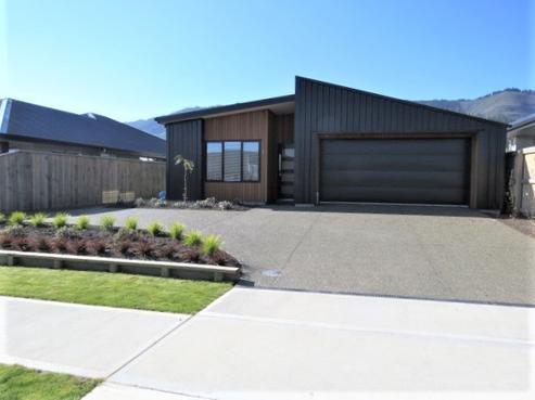 3 Tarn Close, Richmond
