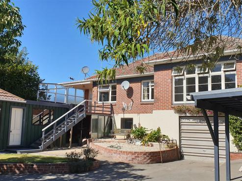 24A Maltby Avenue, West End
