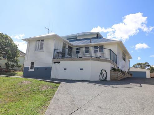 102 Martin Street, Thames