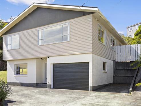 61 Montreal Grove, Kingston