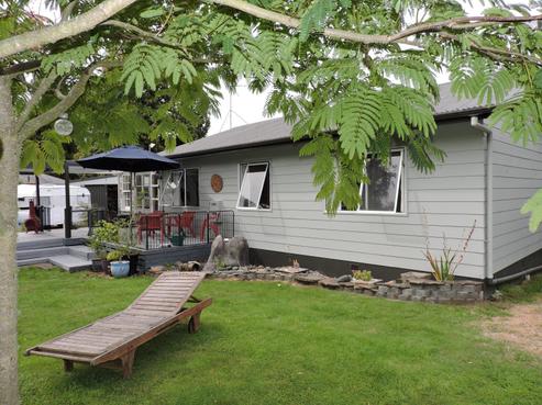1658 River Road, Broadlands Forest