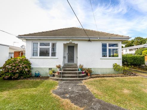 137 Clawton Street, Westown