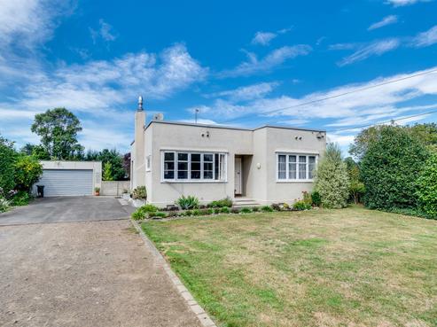 978 Riverslea Road South, Longlands