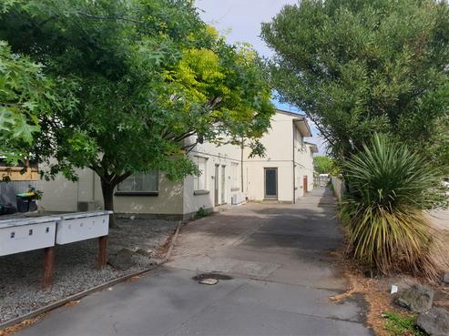 2/21 Olliviers Road, Phillipstown