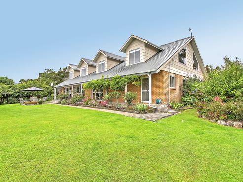 123 Caledonian Road, Westport