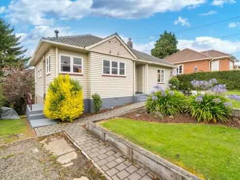6 Holyrood Avenue, Wakari