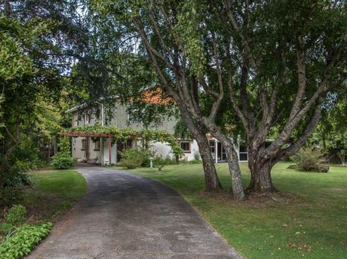 15 Knights Grove, Otaki