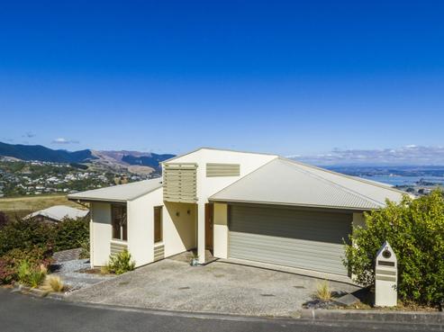 17 Windsor Drive, Britannia Heights