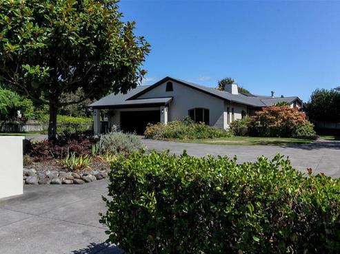 30 Shelter Grove, Frankleigh Park