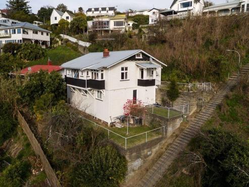 104 Shakespeare Road, Napier Hill