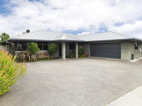 348 Nelson Road, Riverdale