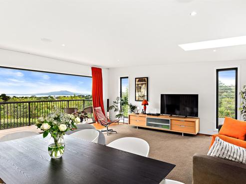 26 Peter Terrace, Castor Bay