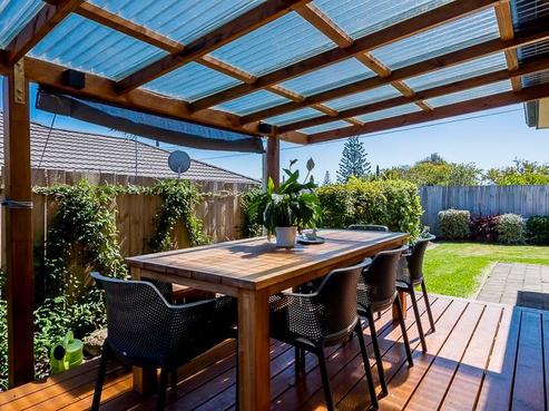 2A Renata Crescent, Te Atatu Peninsula