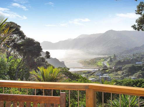 57 Rayner Road, Piha