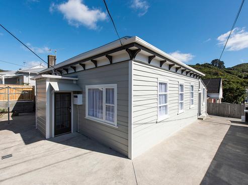 296 Karori Road, Karori