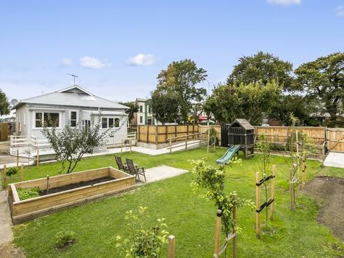 482 Hillside Road, Caversham