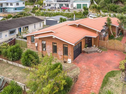 64 Treadwell Street, Springvale