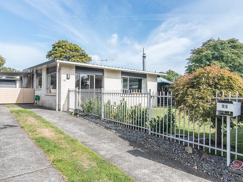 93 Eatwell Avenue, Paraparaumu Beach