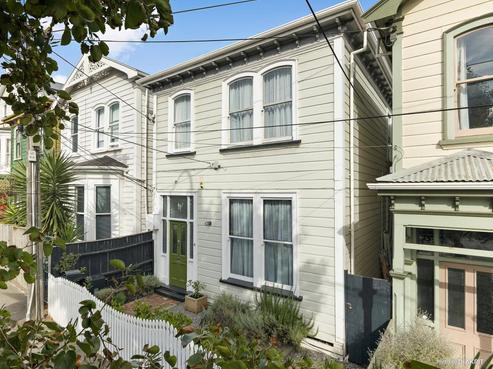 6 Russell Terrace, Newtown