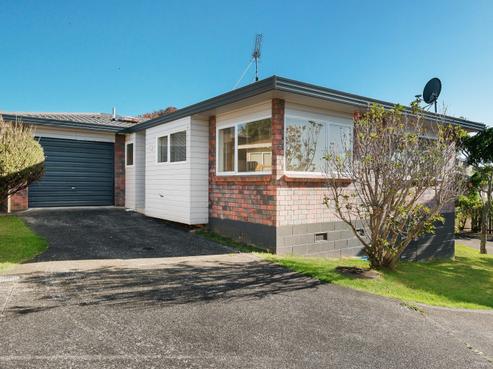 130E Lakeside Drive, Orewa