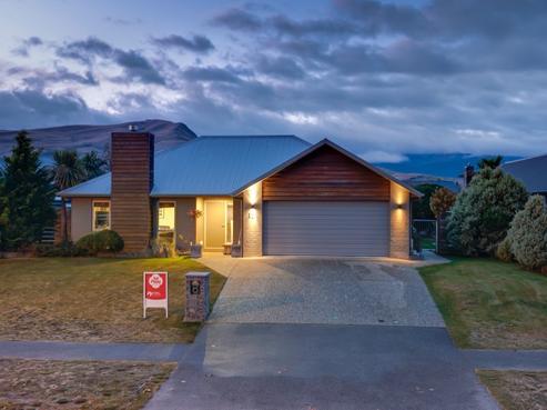 17 Hope Avenue, Lake Hayes Estate