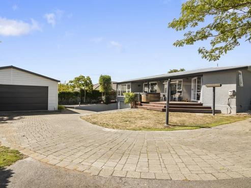 44 Bledisloe Avenue, Stoke