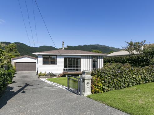 150 Tilley Road, Paekakariki