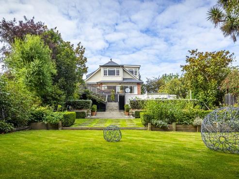 27 Kitchener Square, Highfield