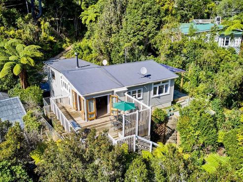 33 Wyndham Road, Pinehaven