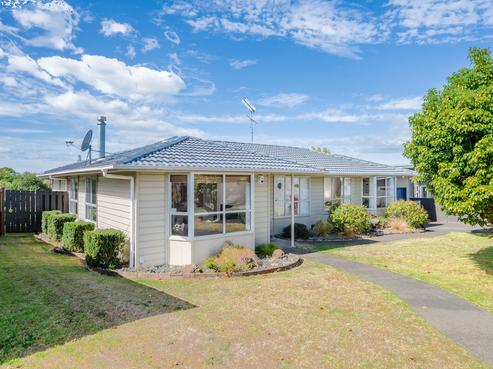 6 Rene Place, Sunnyhills