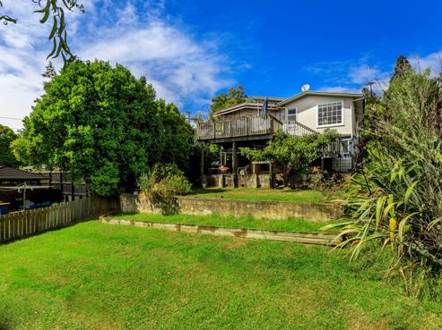 667 Beach Road, Rothesay Bay