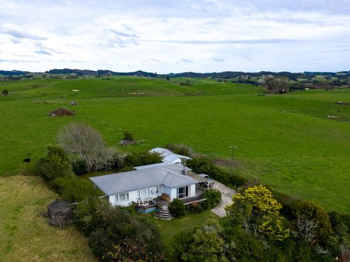 101 Taipuha Station Road, Otamatea Surrounds