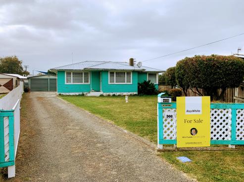 402 Huia Place, Camberley