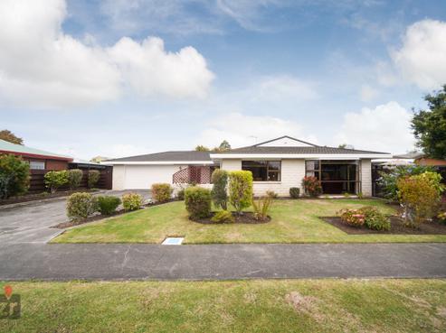 21 Fiona Crescent, Feilding