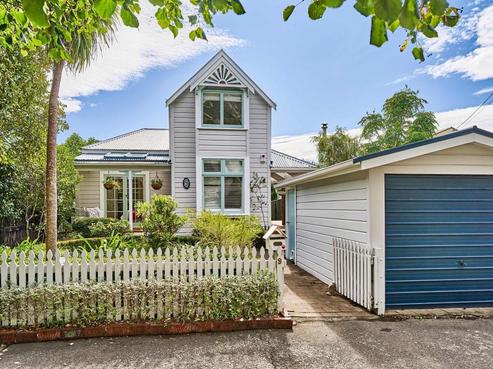 9 Mahoe Street, Eastbourne