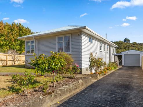 22 Richard Grove, Stokes Valley