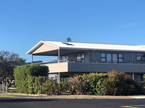 301 Ocean Road, Whangamata