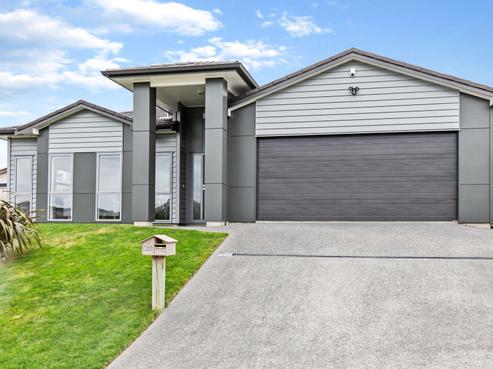 20 Paparoa Crescent, Aotea