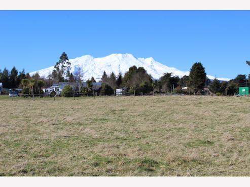 6 Hutiwai Road, Ohakune
