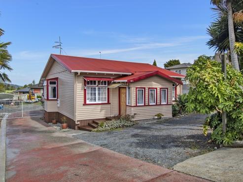 111 Station Road, Kamo