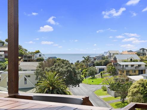 25 Tapeka Road, Russell