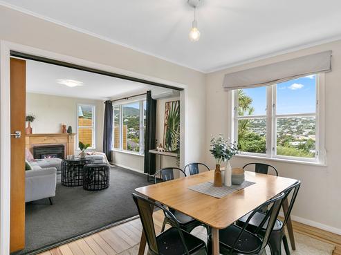 9 Winston Street, Crofton Downs
