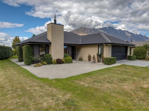 87 Ferry Hill Drive, Lower Shotover