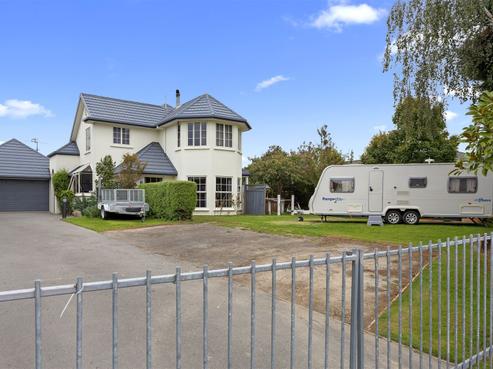 11 Hewitts Road, Woodend