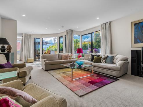 2/11 Sudeley Street, Orakei