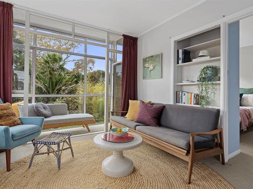 14/93 Vauxhall Road, Devonport