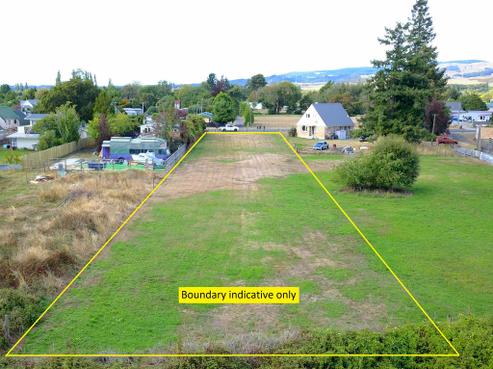 60 Robinson Avenue, Holdens Bay